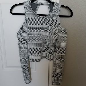 NWOT tribal pattern crop top